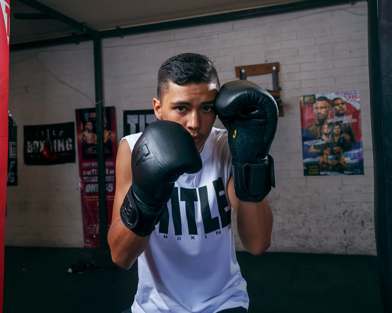 TITLE Black Blitz Bag Gloves 4 TITLE Black Blitz Bag Gloves - Image 2