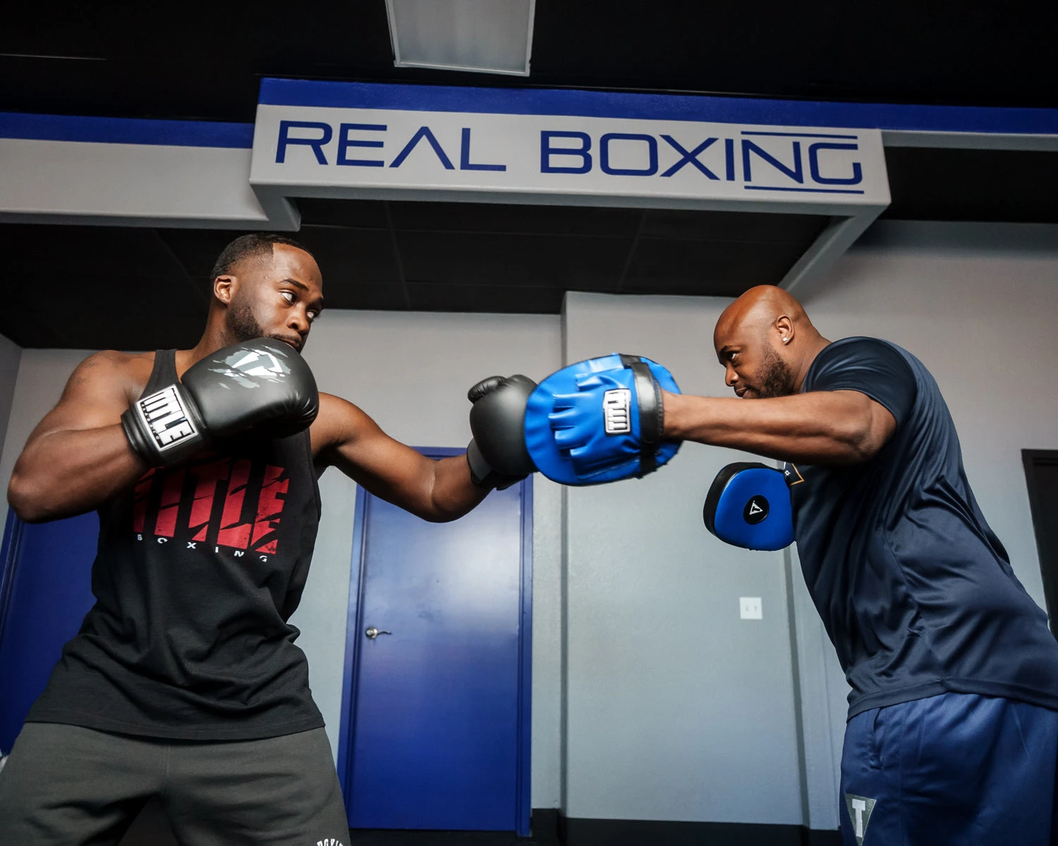 TITLE Boxing Cobra Micro Mitts 3.0 13 TITLE Boxing Cobra Micro Mitts 3.0 - Image 11