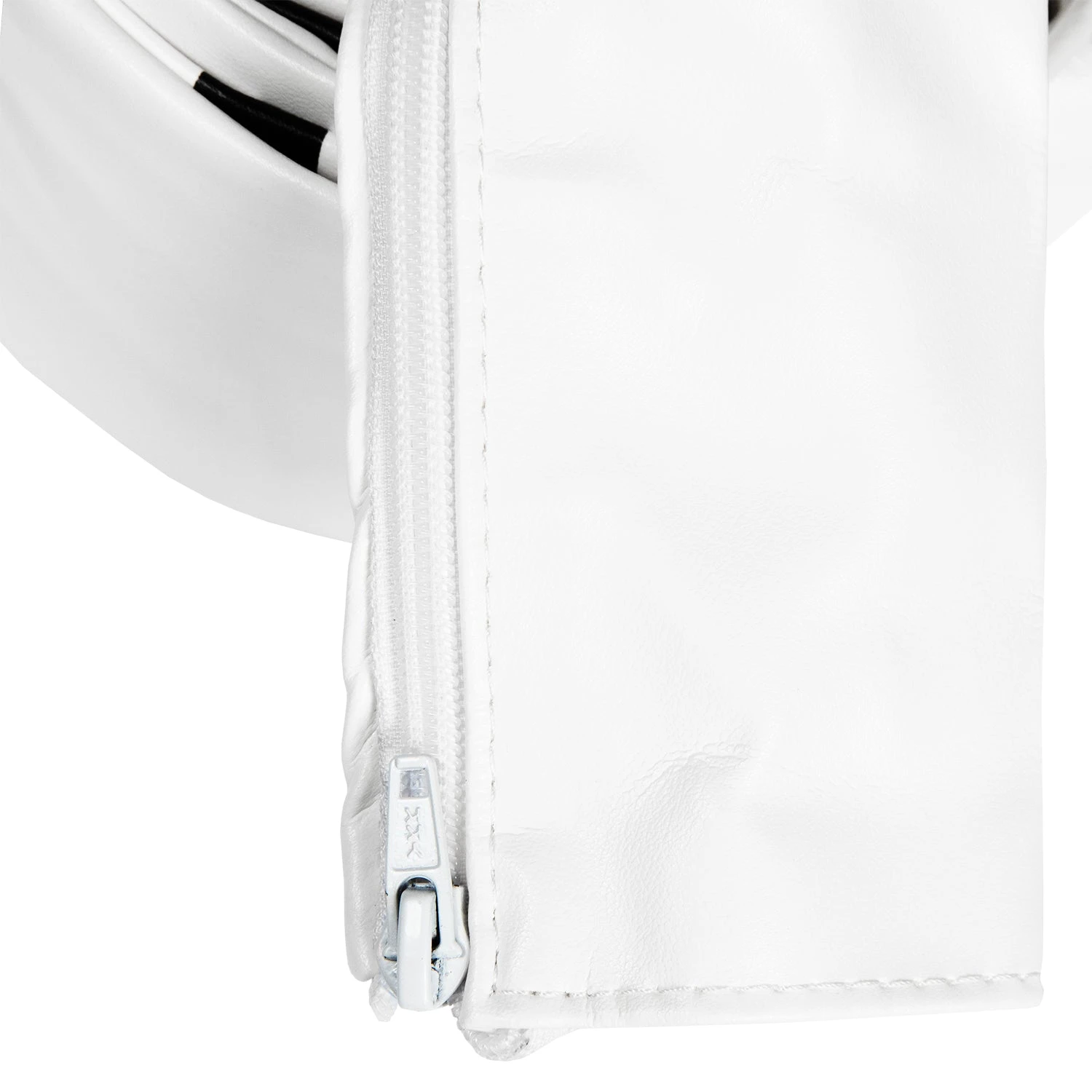 TITLE Boxing Pro Vinyl Zippered Rope Covers 17 TITLE Boxing Pro Vinyl Zippered Rope Covers - Image 15