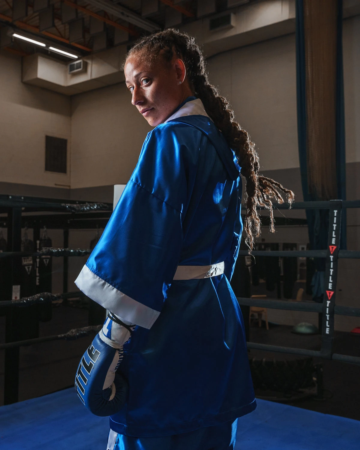 TITLE Boxing Pro Fingertip Robe 2.0 18 TITLE Boxing Pro Fingertip Robe 2.0 - Image 16