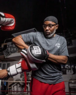 TITLE Boxing Gel Blockade Punch Mitts 21 TITLE Boxing Gel Blockade Punch Mitts -boxing supplies store gcpmc2 bk rd wh 1 4 1 1