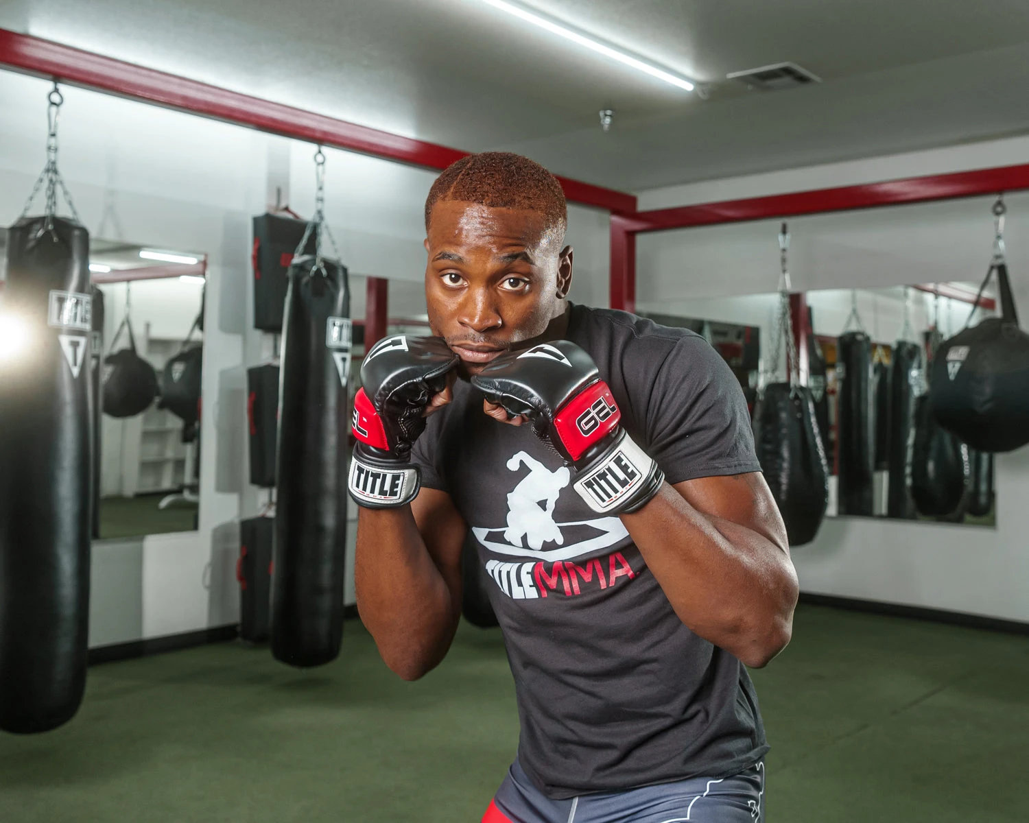 TITLE MMA Perform Gel Bag Gloves 2.0 4 TITLE MMA Perform Gel Bag Gloves 2.0 - Image 2