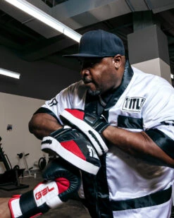 TITLE Boxing Aerovent Excel Incredi-Mitts 2.0 -boxing supplies store taepm2 bk rd wh 1