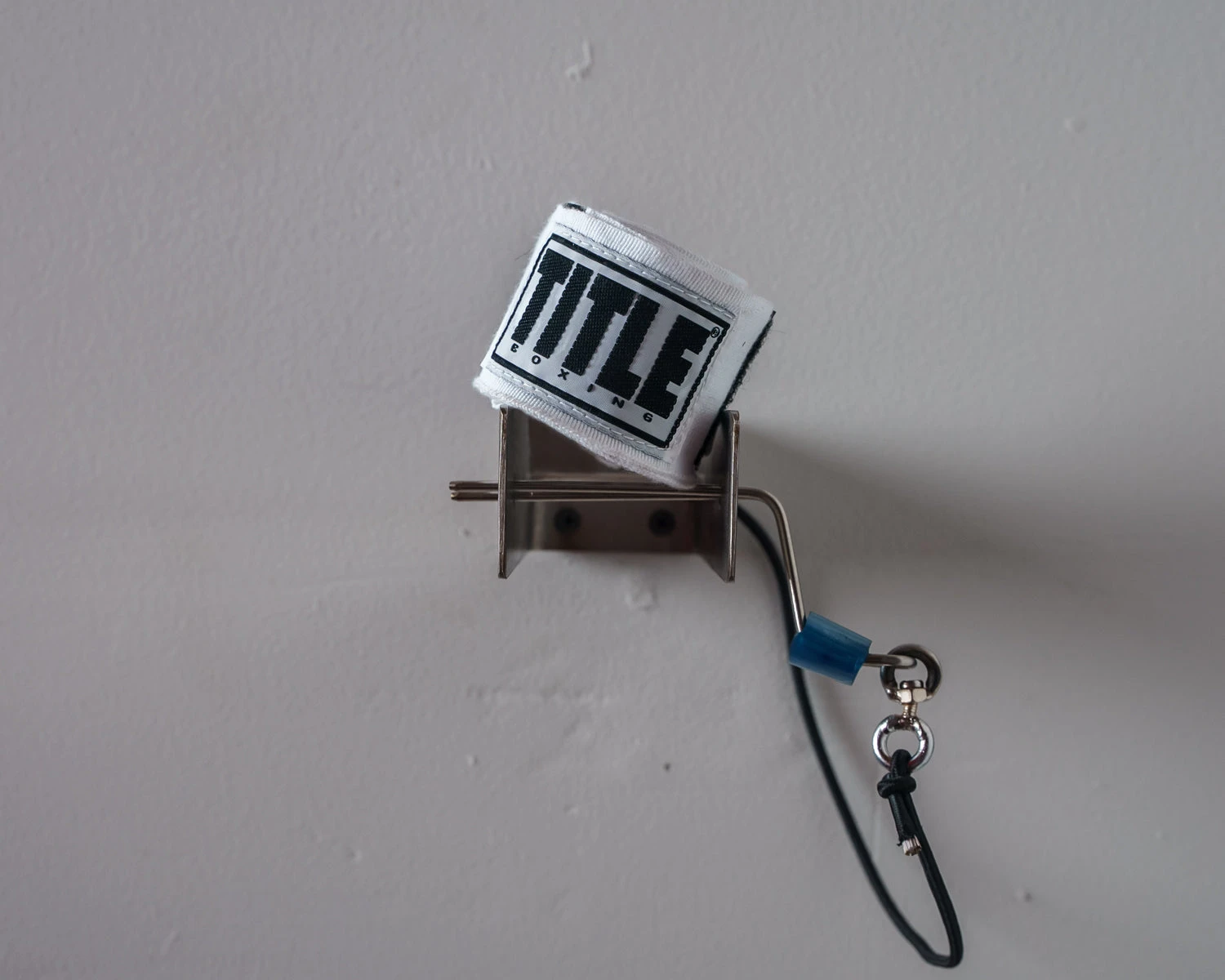 TITLE Boxing 2-N-1 Zip Hand Wrap Roller 9 TITLE Boxing 2-N-1 Zip Hand Wrap Roller - Image 7